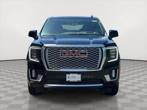 Used 2023 GMC Yukon Denali w/ Denali Reserve Package AWD/4WD image 2