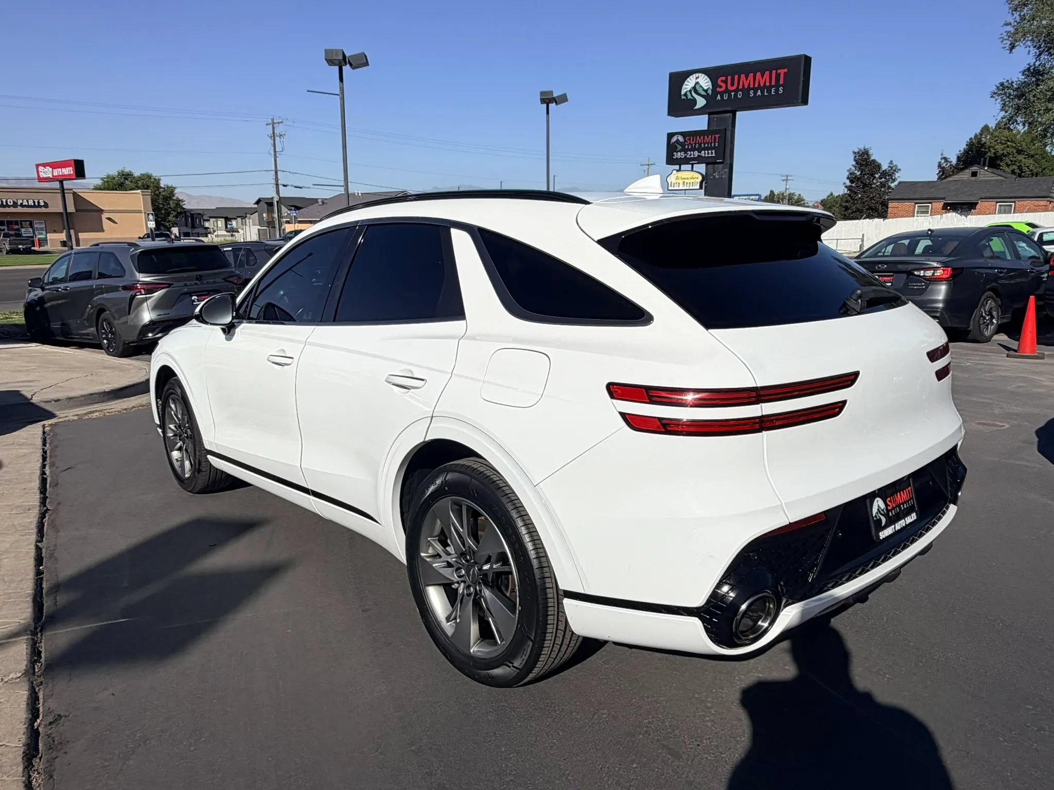 Used 2022 Genesis GV70 3.5T Sport w/ Cargo Package AWD/4WD image 6