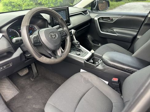 Used 2019 Toyota RAV4 LE AWD/4WD image 7