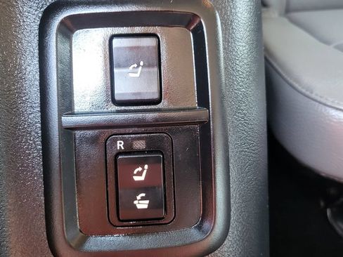 Used 2016 Toyota Sequoia Limited w/ Safety & Convenience Package AWD/4WD image 24