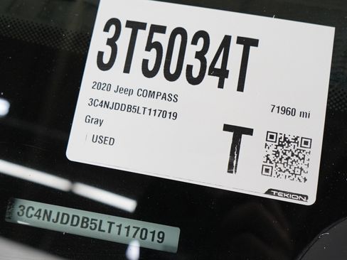 Used 2020 Jeep Compass Trailhawk w/ Leather Interior Group AWD/4WD image 31