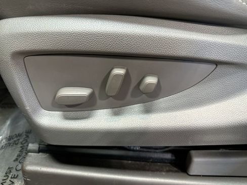 Certified 2018 GMC Yukon XL Denali w/ Denali Ultimate Package image 16