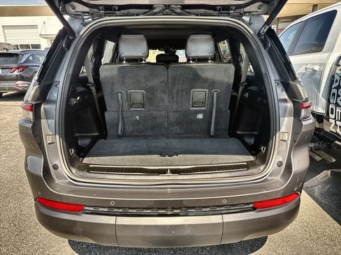 Used 2024 Jeep Grand Cherokee L Laredo AWD/4WD image 23