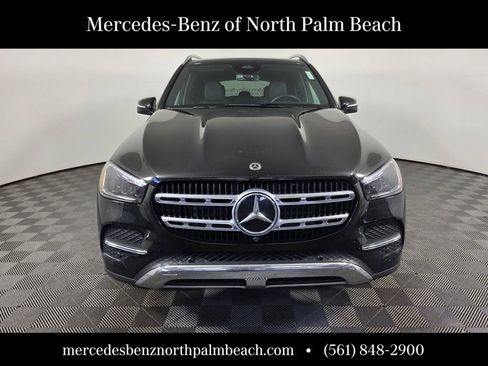 Used 2025 Mercedes-Benz GLE 450 4MATIC image 2
