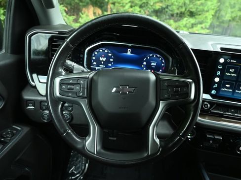 Used 2022 Chevrolet Silverado 1500 RST w/ Protection Package AWD/4WD image 18