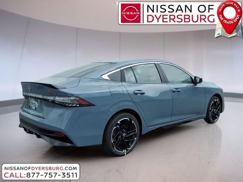 New 2026 Nissan Sentra SR image 3