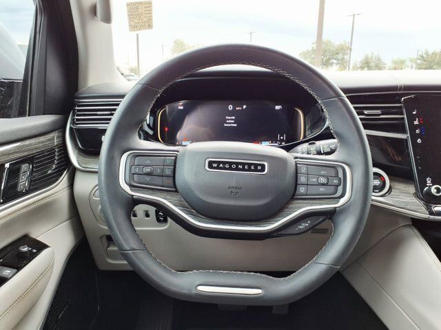 Used 2022 Jeep Wagoneer Series II AWD/4WD image 20