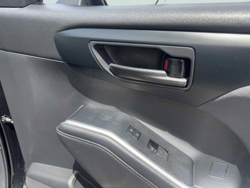 Used 2020 Toyota Highlander L image 62