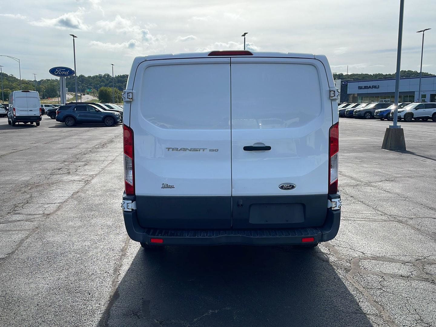 Used 2017 Ford Transit 150 130 Low Roof RWD image 4