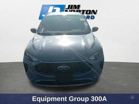 Used 2023 Ford Escape ST-Line w/ Tech Pack #1 FWD image 3