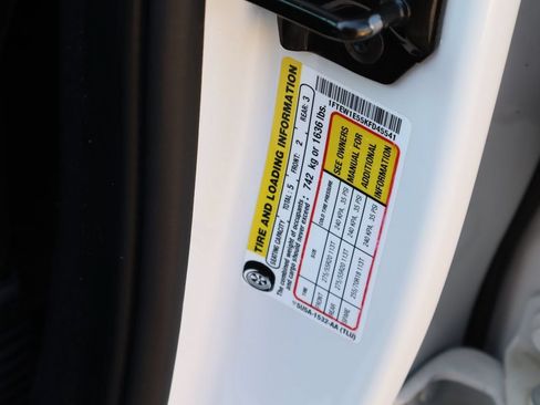 Used 2019 Ford F150 Platinum w/ Equipment Group 701A Luxury AWD/4WD image 33