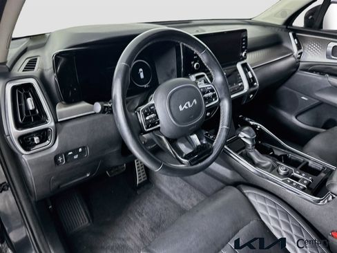 Certified 2022 Kia Sorento SX FWD image 9