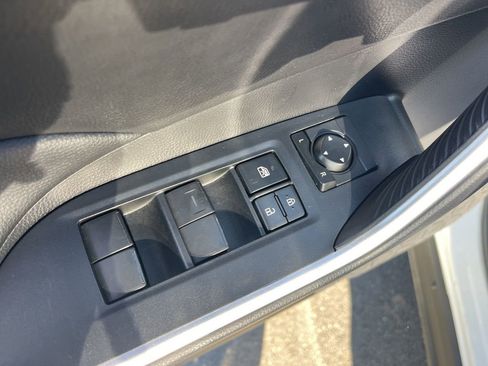 Used 2024 Toyota RAV4 LE image 22