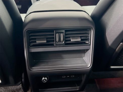 New 2026 Porsche Cayenne Base image 27