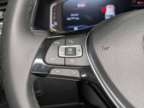 Used 2020 Volkswagen Tiguan SEL image 36