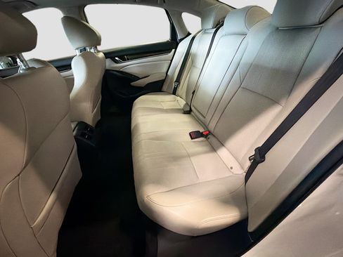 Used 2018 Honda Accord Touring image 28