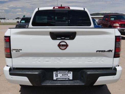 Used 2024 Nissan Frontier PRO-4X w/ Technology Package AWD/4WD image 4
