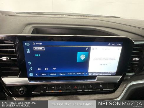 Used 2022 Chevrolet Silverado 1500 LTZ AWD/4WD image 31
