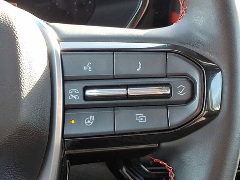 Used 2023 Chevrolet Colorado Z71 w/ Z71 Convenience Package 2 image 19