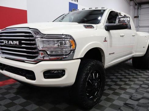 Used 2023 RAM 3500 Limited AWD/4WD image 3