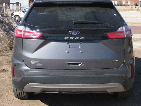 Used 2022 Ford Edge SEL w/ Convenience Package AWD/4WD image 4
