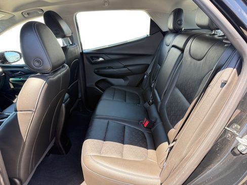 Used 2023 Chevrolet Bolt LT FWD image 16