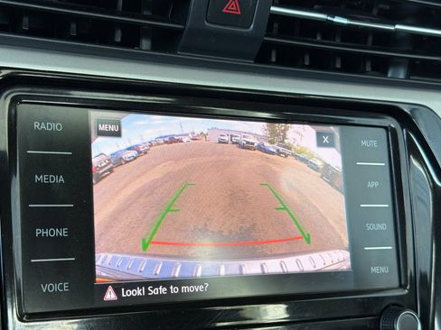 Used 2021 Volkswagen Passat 2.0T SE FWD image 17