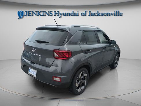 New 2026 Hyundai Venue SEL FWD image 3