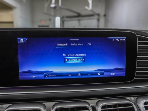 Used 2024 Mercedes-Benz GLE 450 4MATIC image 16