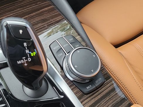 Certified 2023 BMW 540i w/ Premium Package RWD image 23