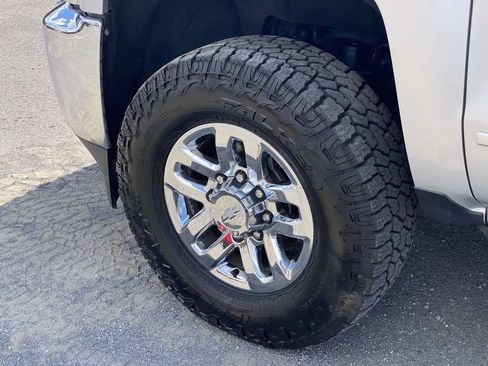 Used 2018 Chevrolet Silverado 2500 LT AWD/4WD image 38