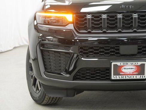 New 2026 Jeep Grand Cherokee Altitude AWD/4WD image 6