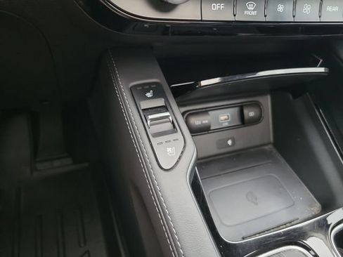 Used 2022 Kia Telluride EX w/ EX Premium Package FWD image 26