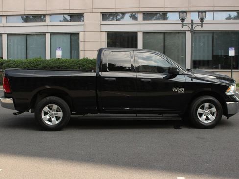 Used 2020 RAM 1500 Tradesman w/ Chrome Plus Package RWD image 6