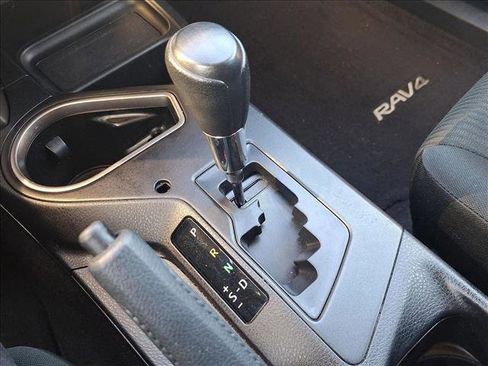 Used 2017 Toyota RAV4 LE image 6