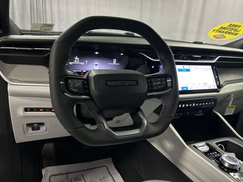 New 2026 Jeep Cherokee Laredo AWD/4WD image 13