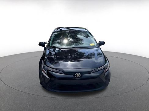 Used 2025 Toyota Corolla LE FWD image 3