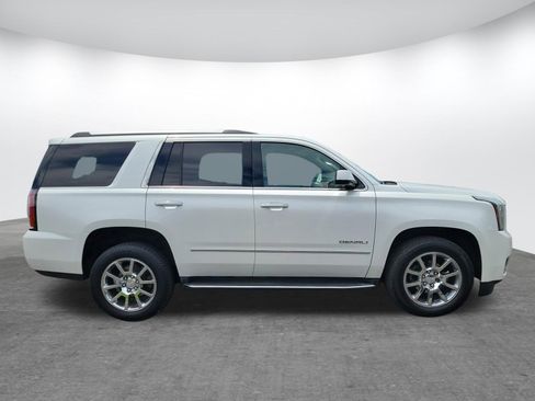 Used 2017 GMC Yukon Denali w/ Open Road Package AWD/4WD image 2