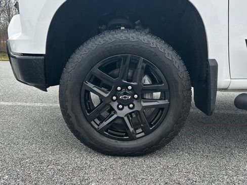 Certified 2024 Chevrolet Silverado 1500 LT Trail Boss w/ Convenience Package II image 12