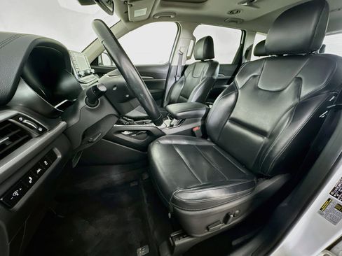 Used 2020 Kia Telluride S w/ S 8 Passenger Seating Package FWD image 13