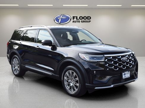 Used 2026 Ford Explorer Platinum AWD/4WD image 1