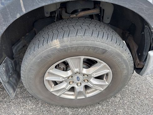 Used 2015 Ford F150 XLT w/ Equipment Group 302A Luxury image 5