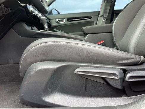 Used 2025 Honda Civic Sport image 24