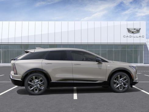 New 2027 Cadillac Optiq Luxury RWD image 5