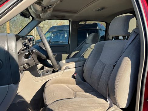 Used 2005 Chevrolet Avalanche Z71 w/ Sun And Sound Package image 15