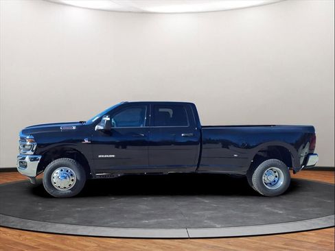 New 2026 RAM 3500 Big Horn AWD/4WD image 11