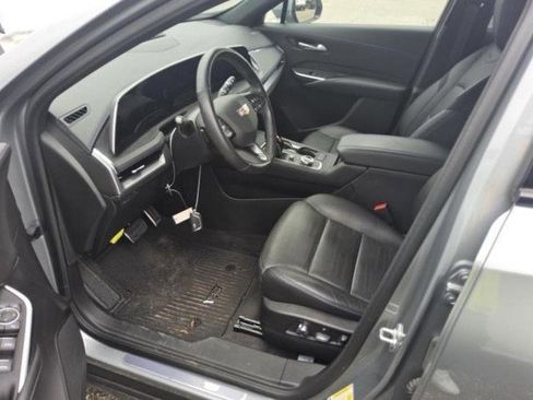 Used 2024 Cadillac XT4 Sport image 11
