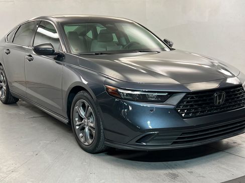 Used 2023 Honda Accord EX image 8