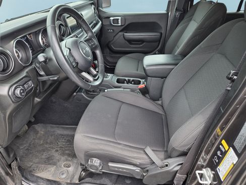Used 2022 Jeep Gladiator Sport AWD/4WD image 15