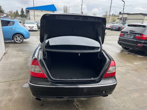 Used 2008 Mercedes-Benz E 350 Sedan image 10